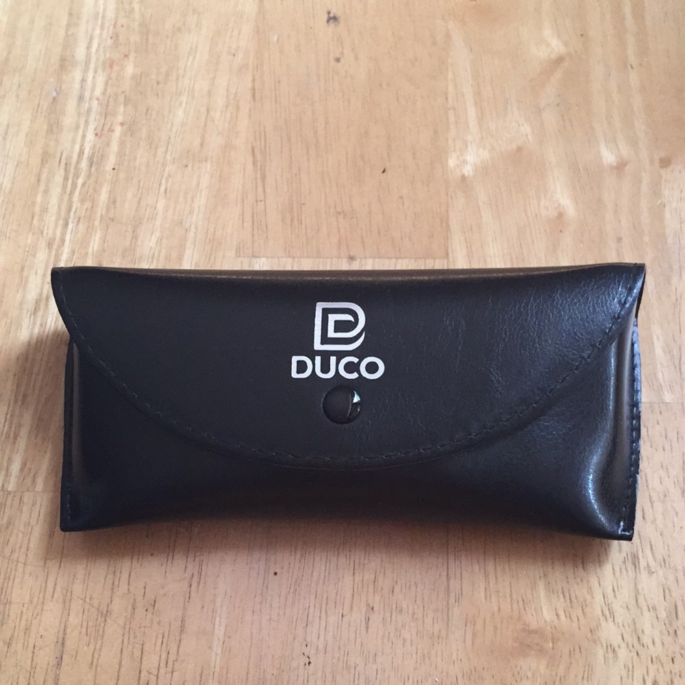 DUCO glasses case black in good condition